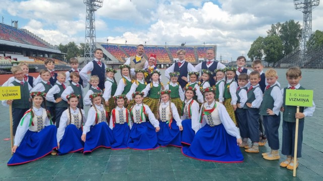 Kauguru kultūras nama bērnu tautas deju kolektīvs "Vizmiņa" 